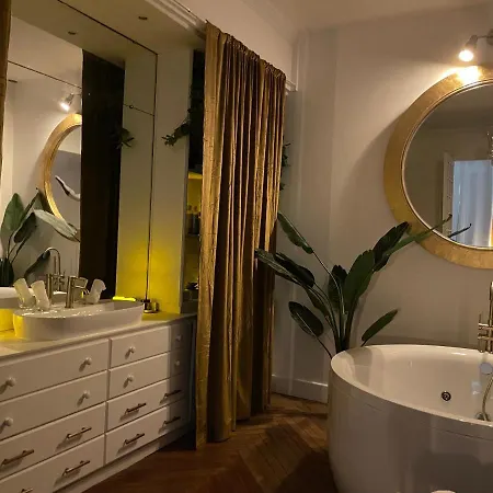 Guest house Maison Marie-astrid, Avec Balneo Privee *