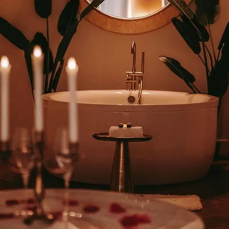 招待所 Maison Marie-astrid, Avec Balneo Privee *